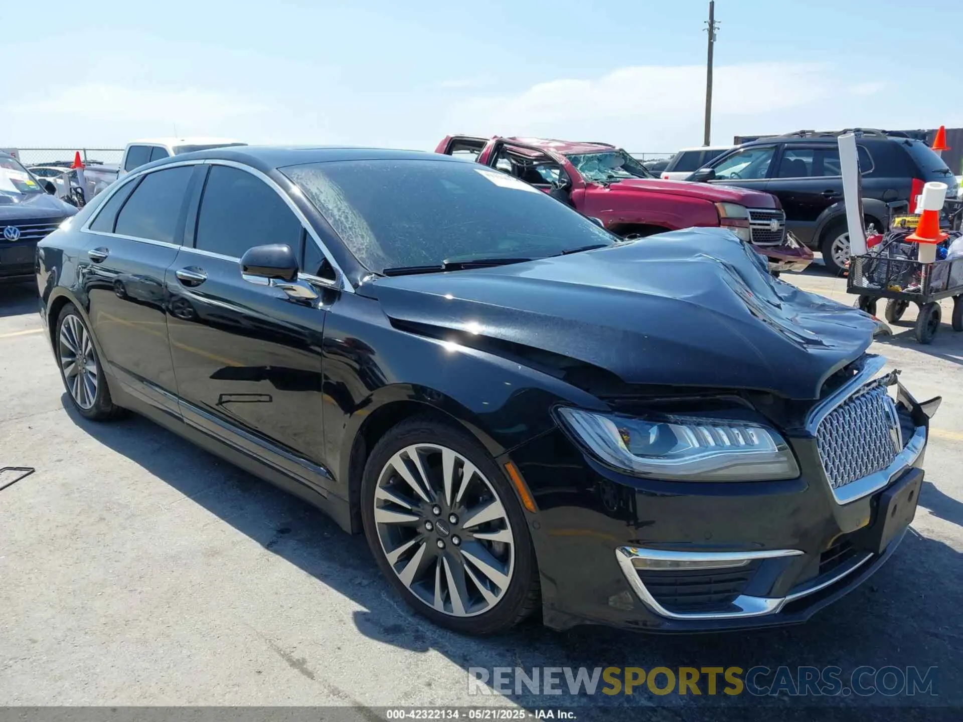 1 Photograph of a damaged car 3LN6L5EC8KR629330 LINCOLN MKZ 2019