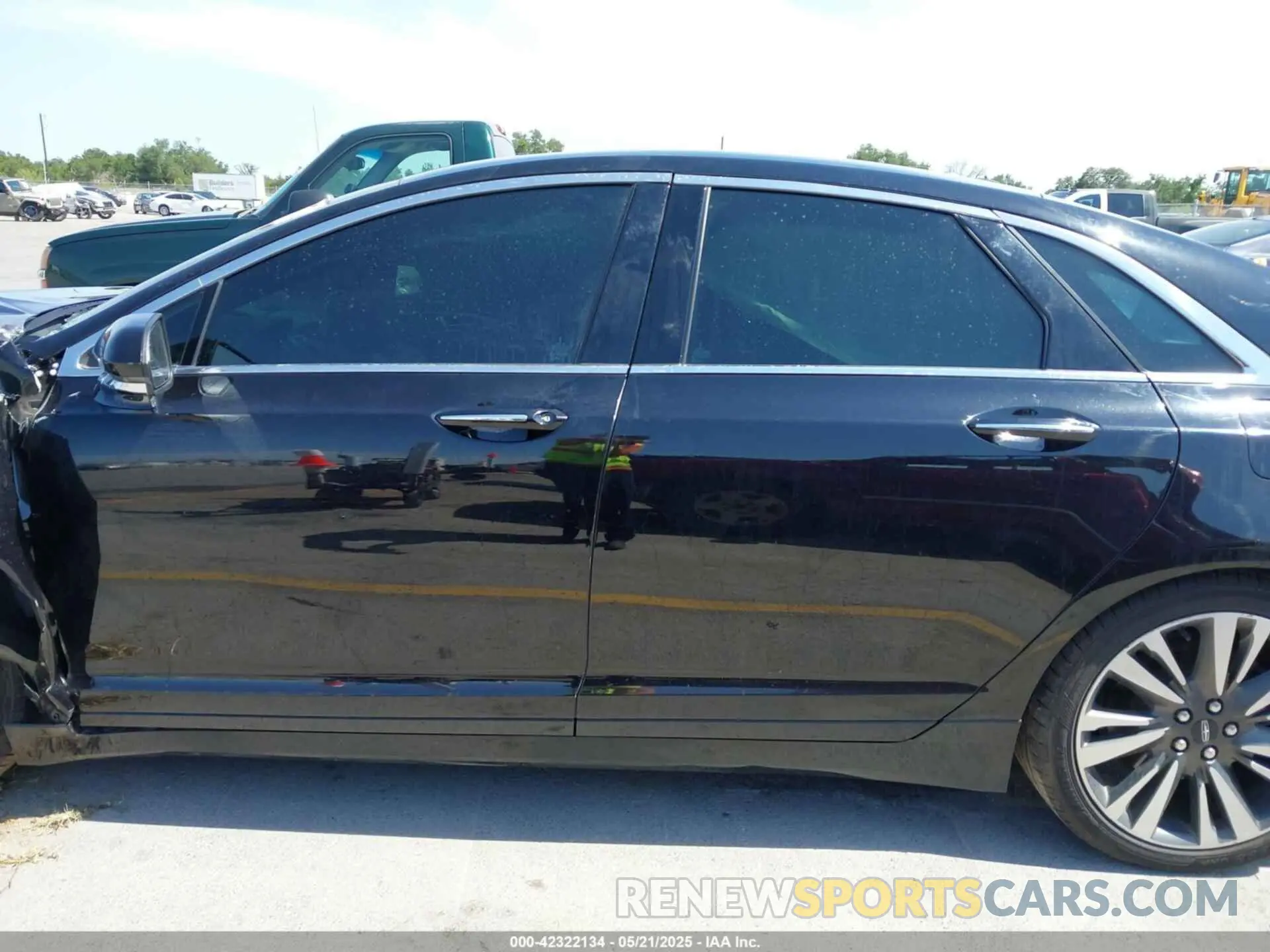 14 Photograph of a damaged car 3LN6L5EC8KR629330 LINCOLN MKZ 2019
