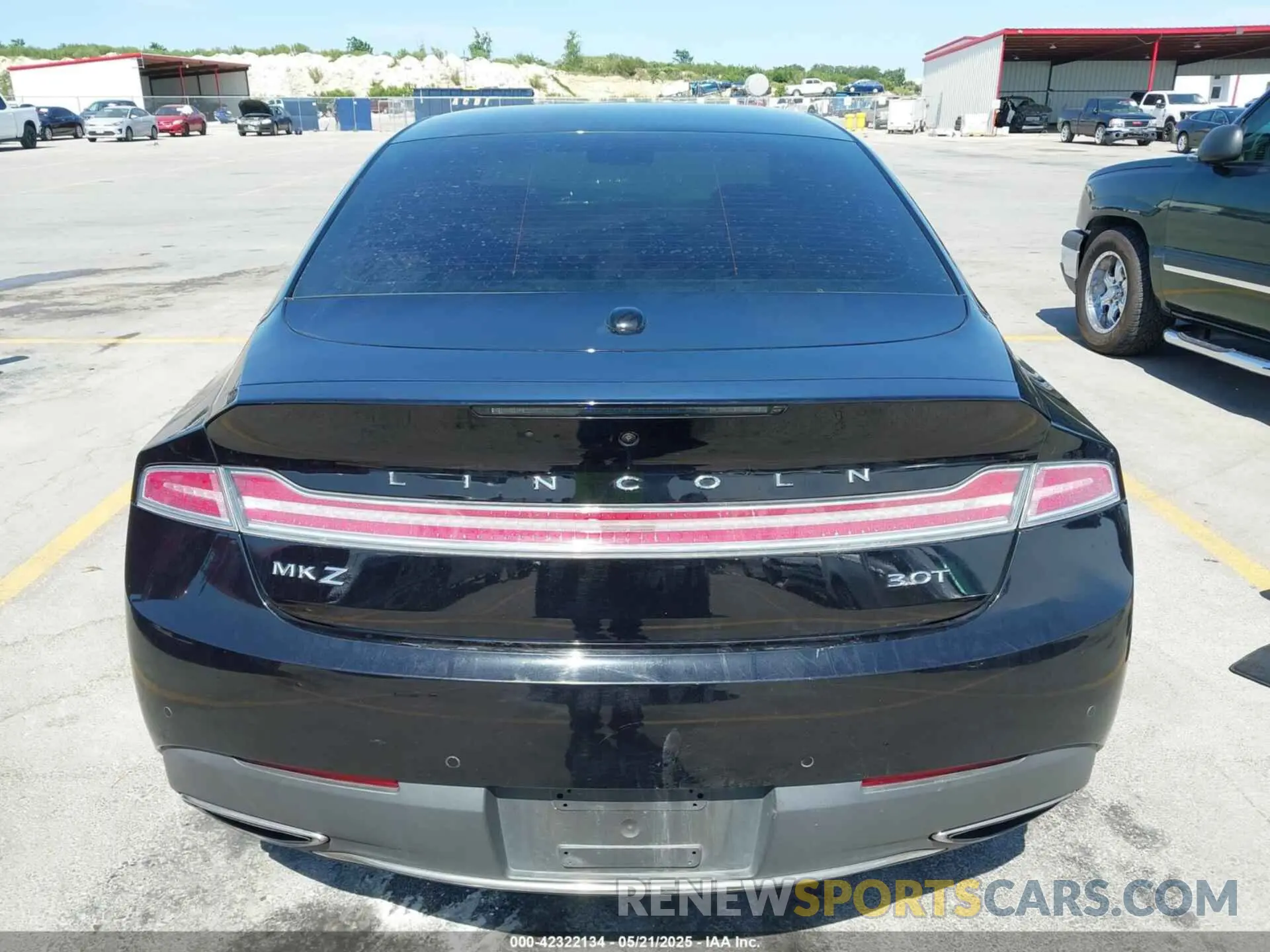 16 Photograph of a damaged car 3LN6L5EC8KR629330 LINCOLN MKZ 2019