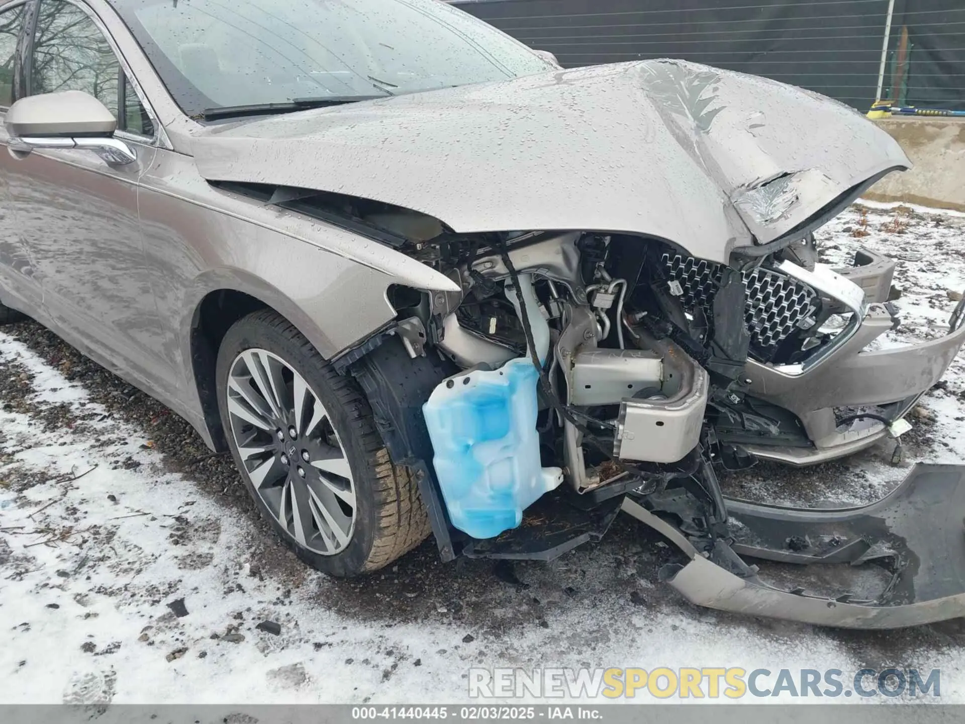 18 Photograph of a damaged car 3LN6L5F91KR613327 LINCOLN MKZ 2019