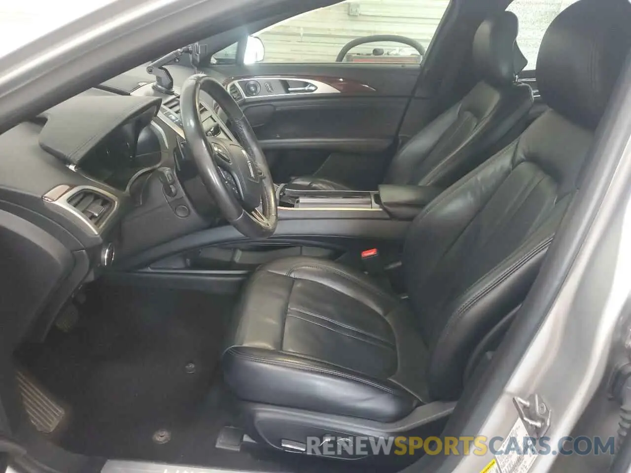 7 Photograph of a damaged car 3LN6L5F94KR628842 LINCOLN MKZ 2019