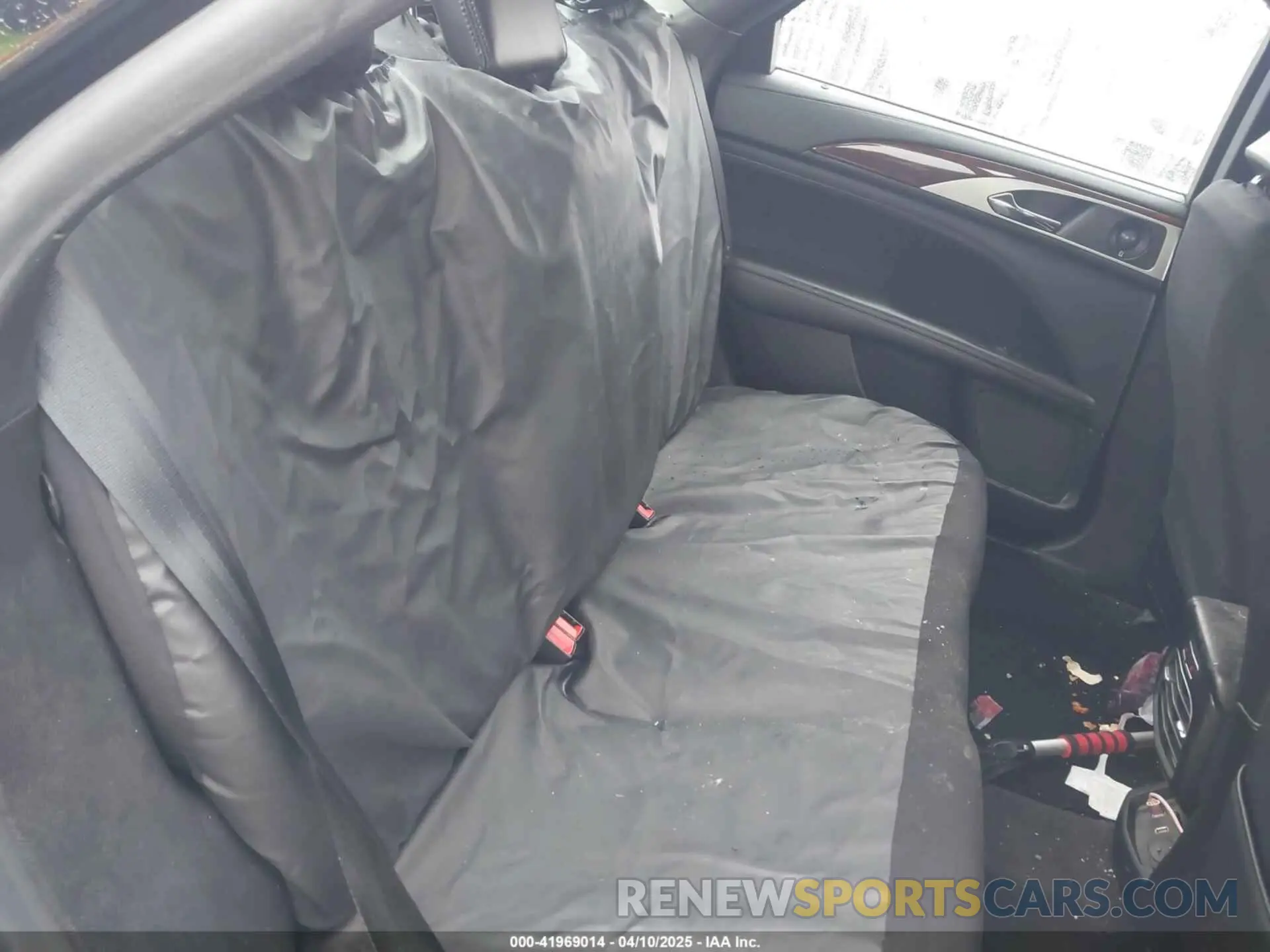8 Photograph of a damaged car 3LN6L5F94KR629361 LINCOLN MKZ 2019