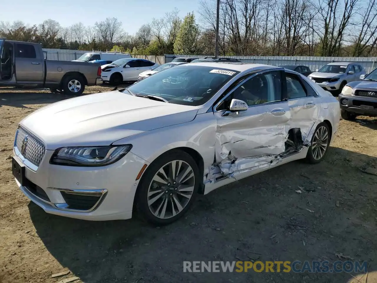 1 Photograph of a damaged car 3LN6L5F9XKR627811 LINCOLN MKZ 2019