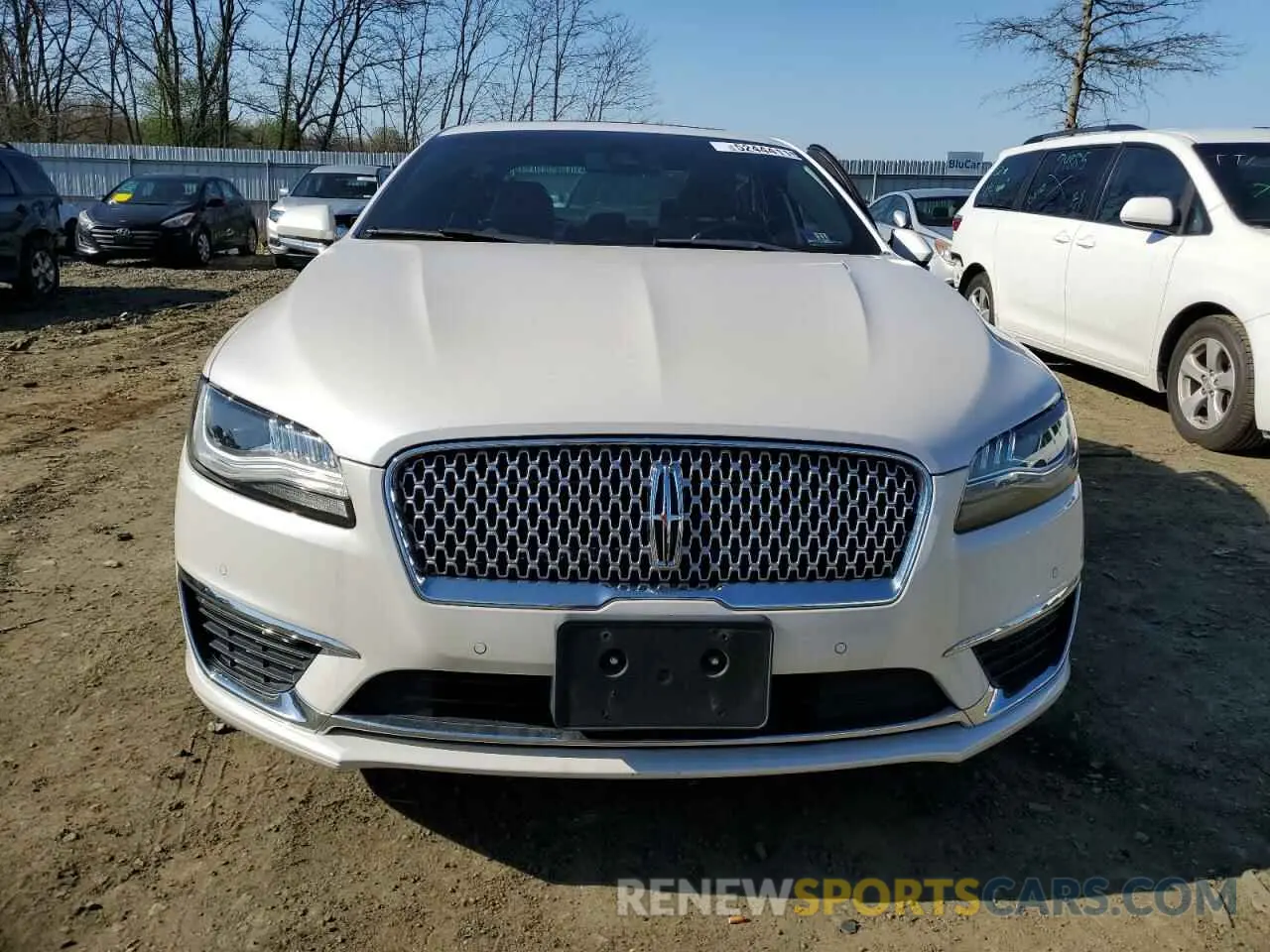 5 Photograph of a damaged car 3LN6L5F9XKR627811 LINCOLN MKZ 2019