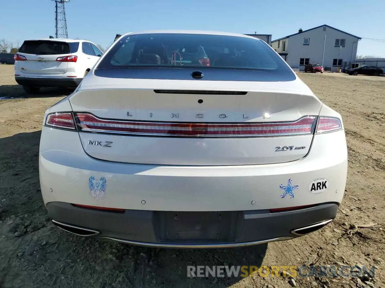6 Photograph of a damaged car 3LN6L5F9XKR627811 LINCOLN MKZ 2019