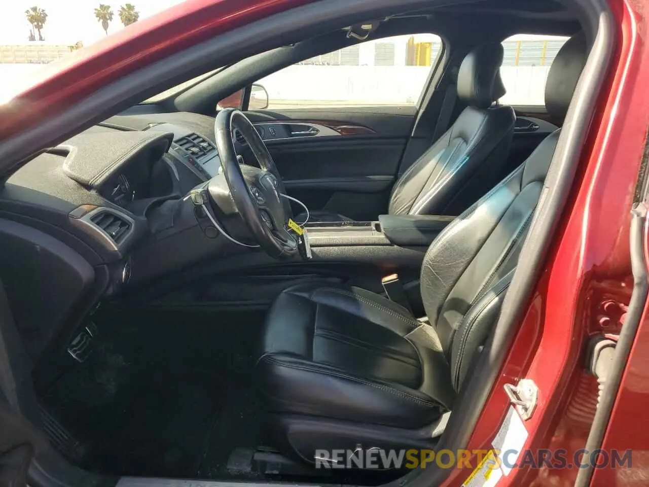 7 Photograph of a damaged car 3LN6L5LU0KR621668 LINCOLN MKZ 2019