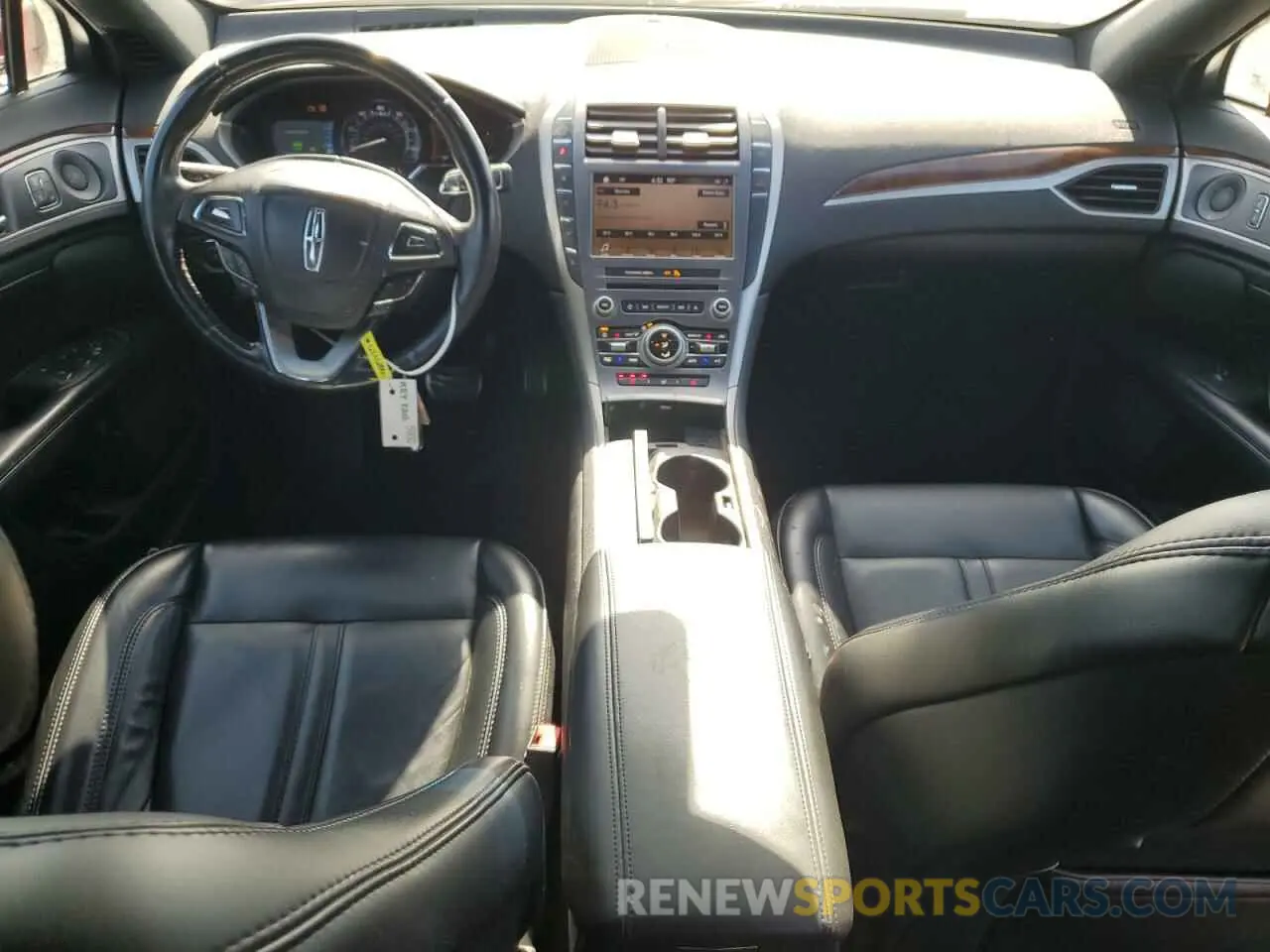 8 Photograph of a damaged car 3LN6L5LU0KR621668 LINCOLN MKZ 2019