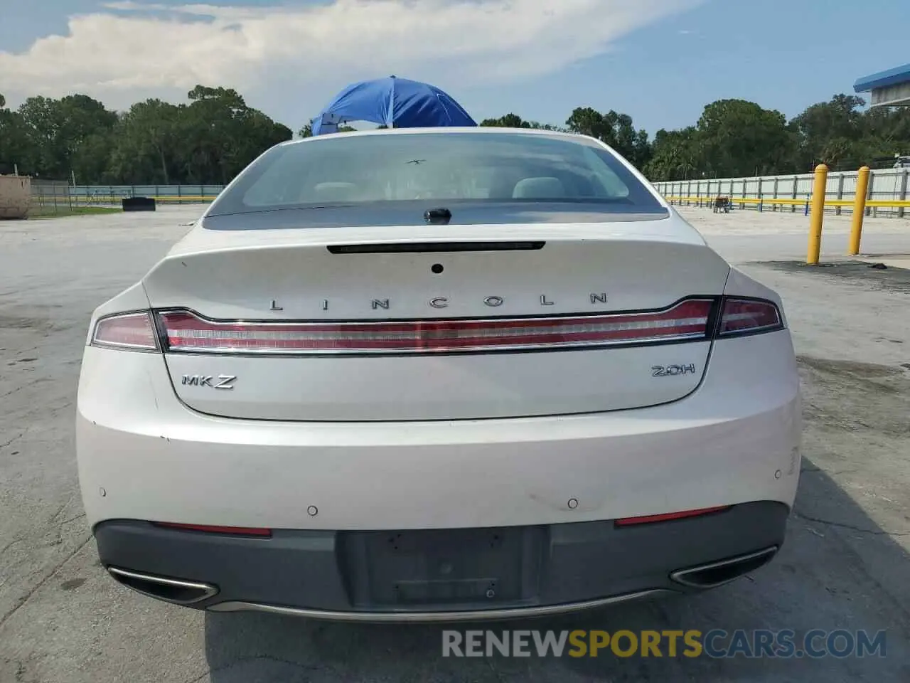 6 Photograph of a damaged car 3LN6L5MU7KR604932 LINCOLN MKZ 2019
