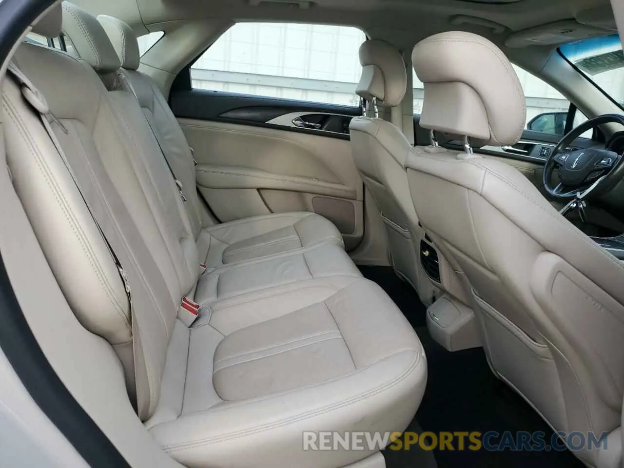 10 Photograph of a damaged car 3LN6L5MU9KR633669 LINCOLN MKZ 2019