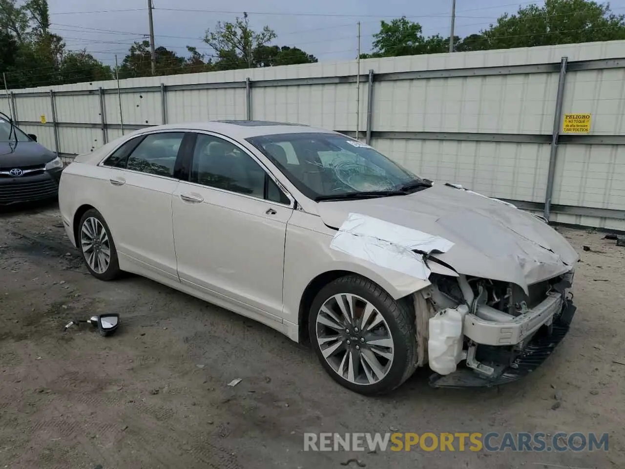 4 Photograph of a damaged car 3LN6L5MU9KR633669 LINCOLN MKZ 2019