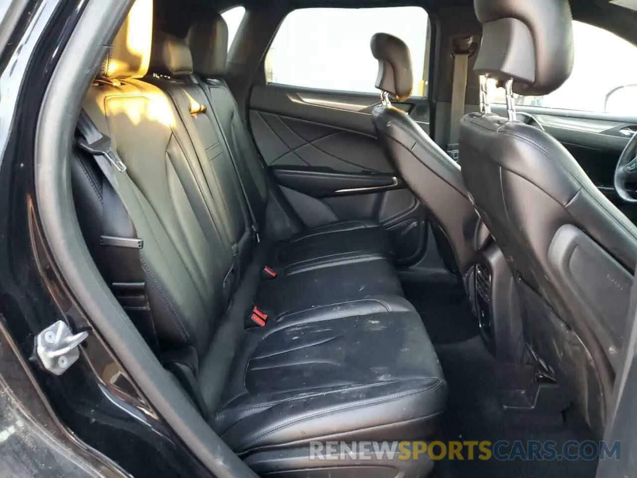 11 Photograph of a damaged car 5LMCJ1C91KUL08079 LINCOLN MKZ 2019