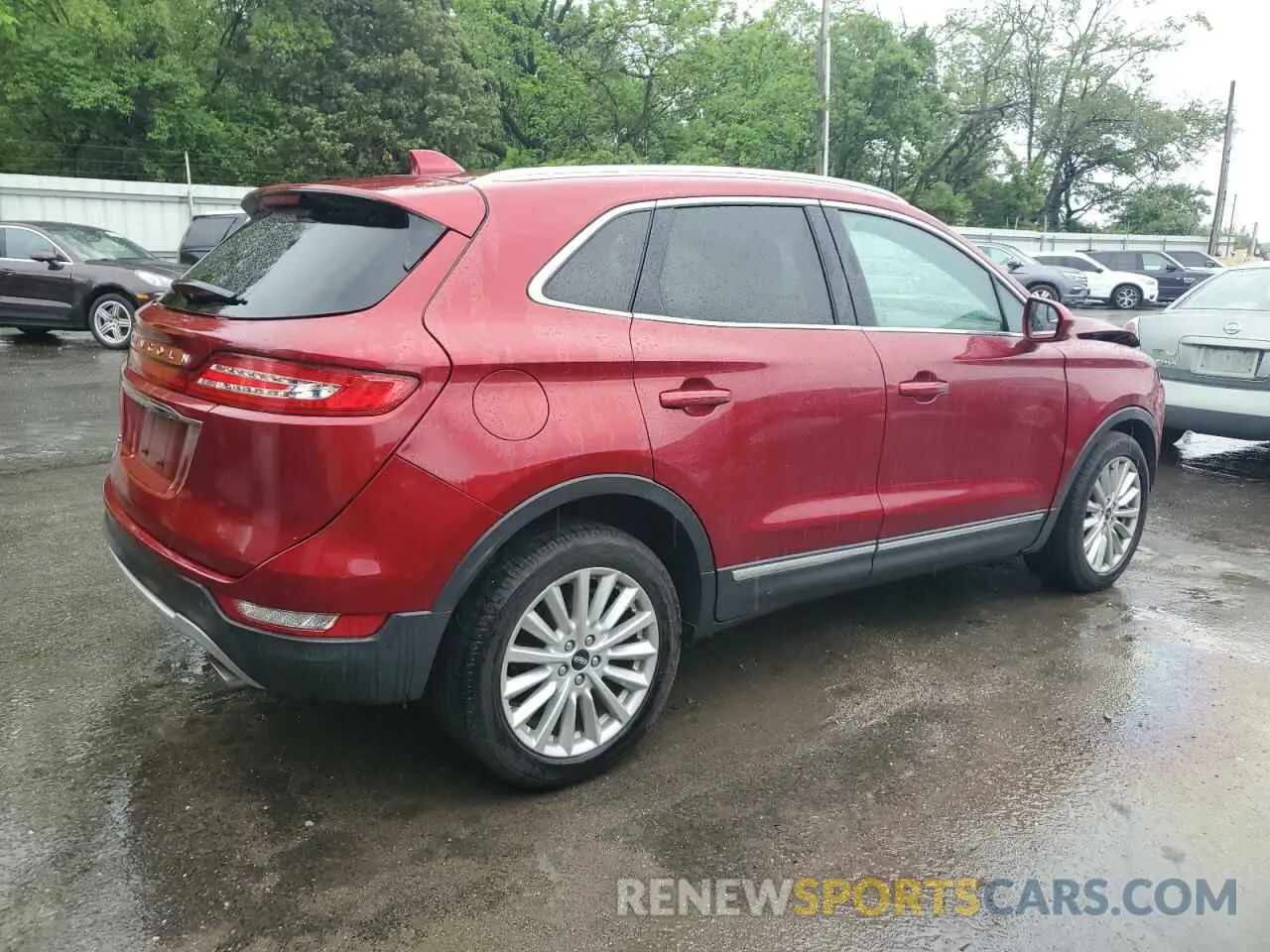 3 Photograph of a damaged car 5LMCJ1C94KUL12918 LINCOLN MKZ 2019