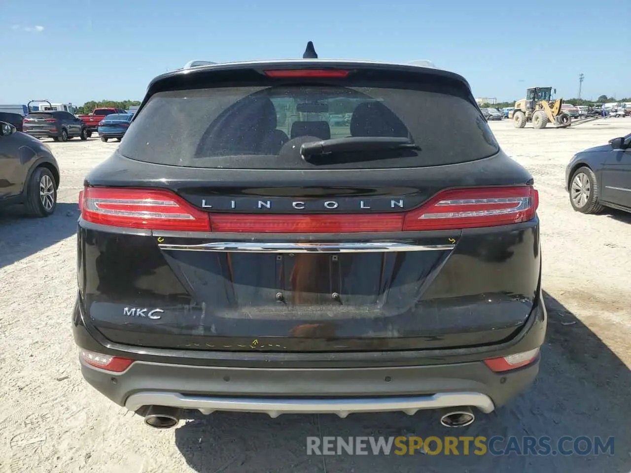 6 Photograph of a damaged car 5LMCJ1C95KUL08912 LINCOLN MKZ 2019