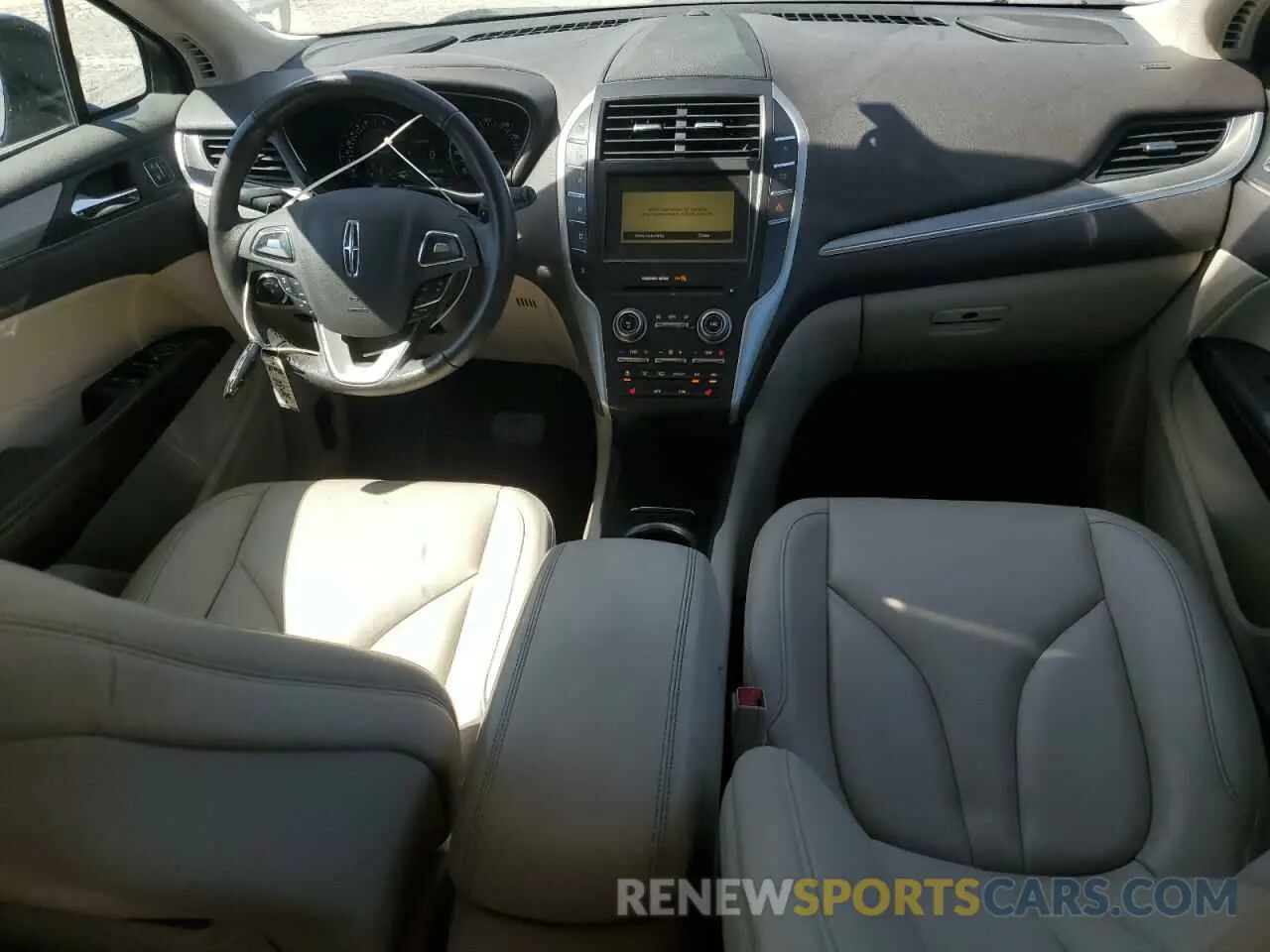 8 Photograph of a damaged car 5LMCJ1C95KUL08912 LINCOLN MKZ 2019