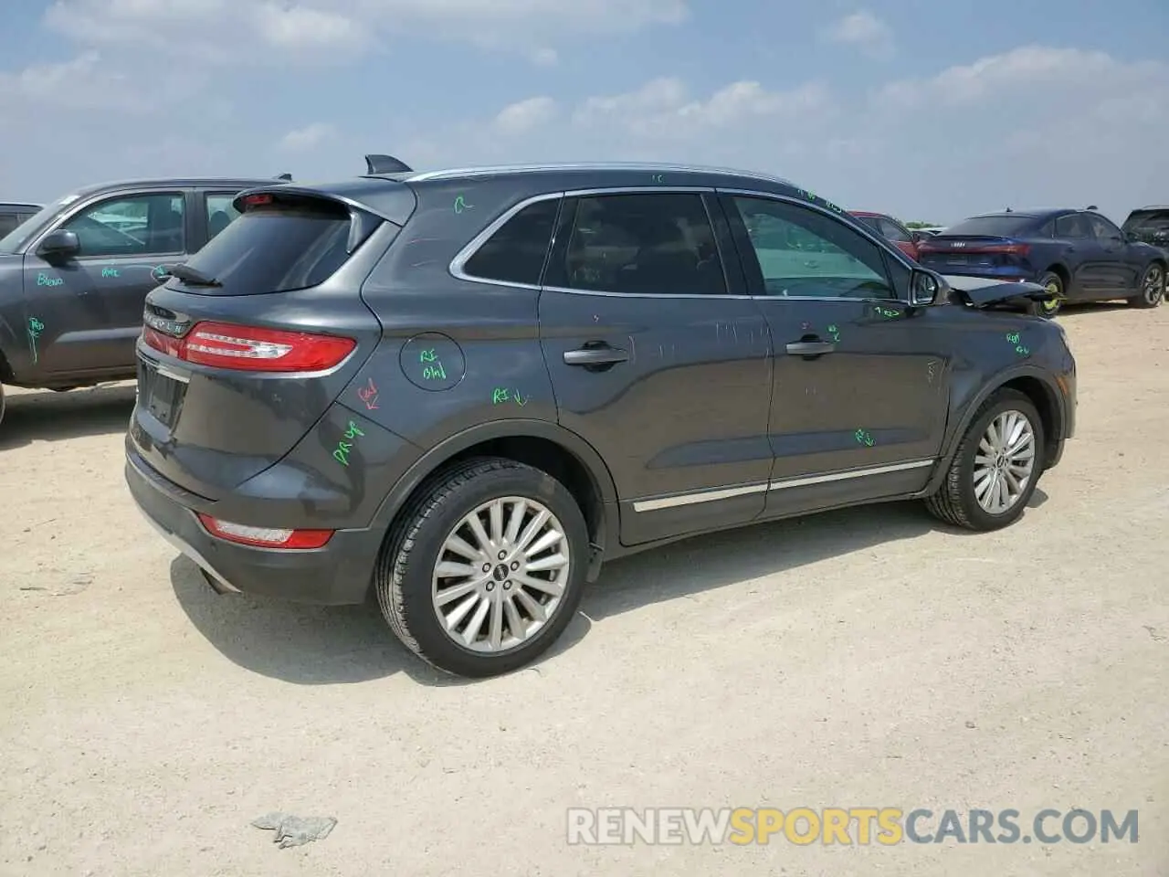 3 Photograph of a damaged car 5LMCJ1C96KUL12564 LINCOLN MKZ 2019
