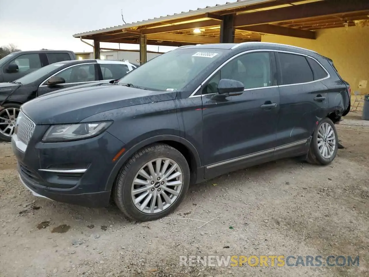1 Photograph of a damaged car 5LMCJ1C97KUL09981 LINCOLN MKZ 2019