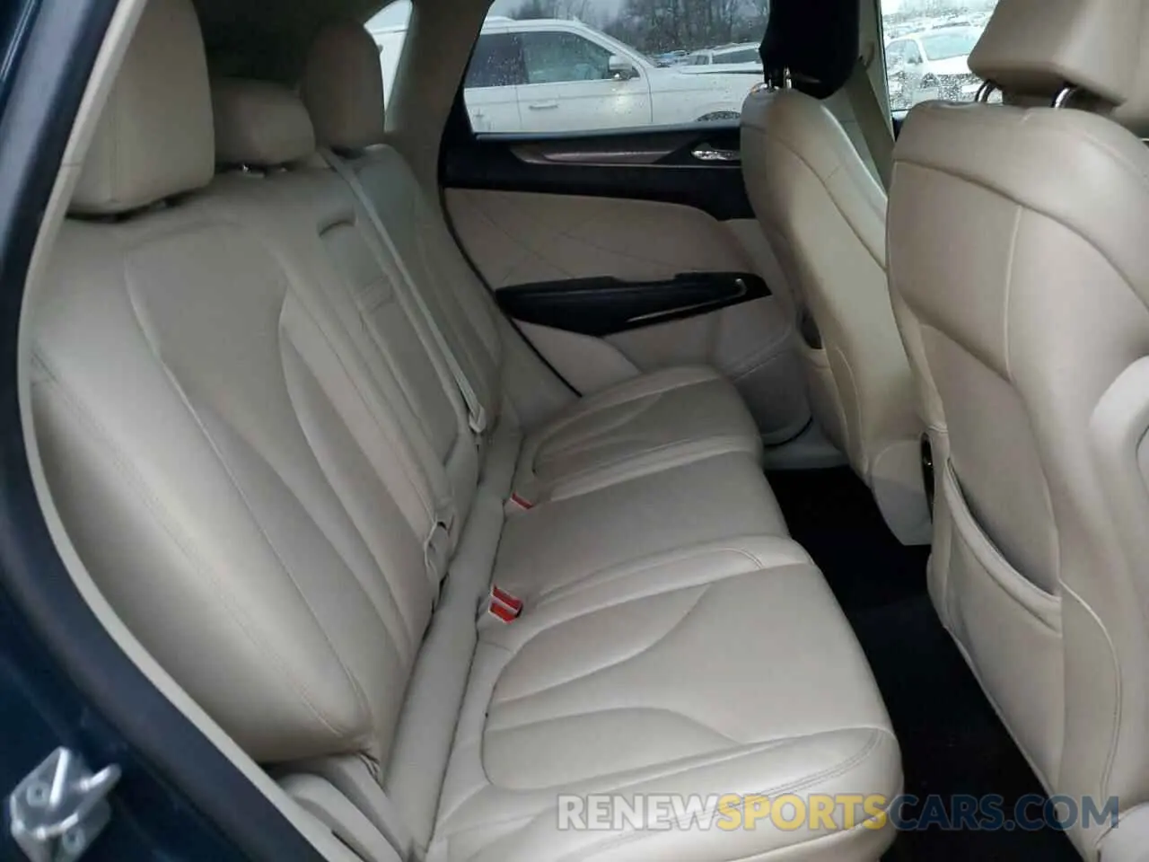 11 Photograph of a damaged car 5LMCJ1C97KUL09981 LINCOLN MKZ 2019
