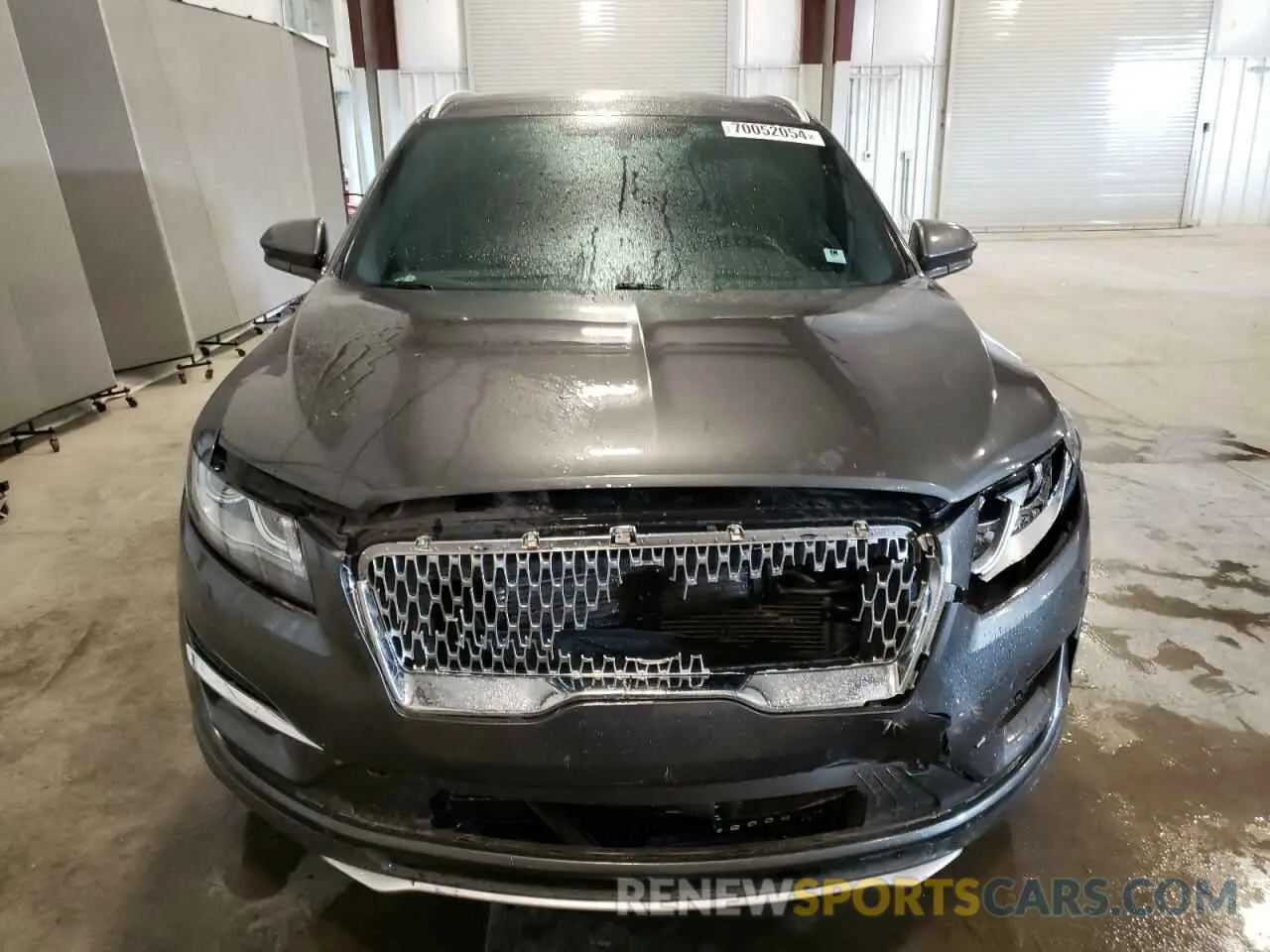 5 Photograph of a damaged car 5LMCJ1C97KUL26389 LINCOLN MKZ 2019