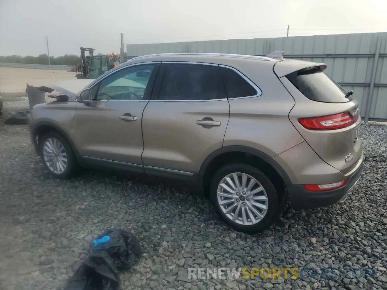 2 Photograph of a damaged car 5LMCJ1C98KUL46098 LINCOLN MKZ 2019