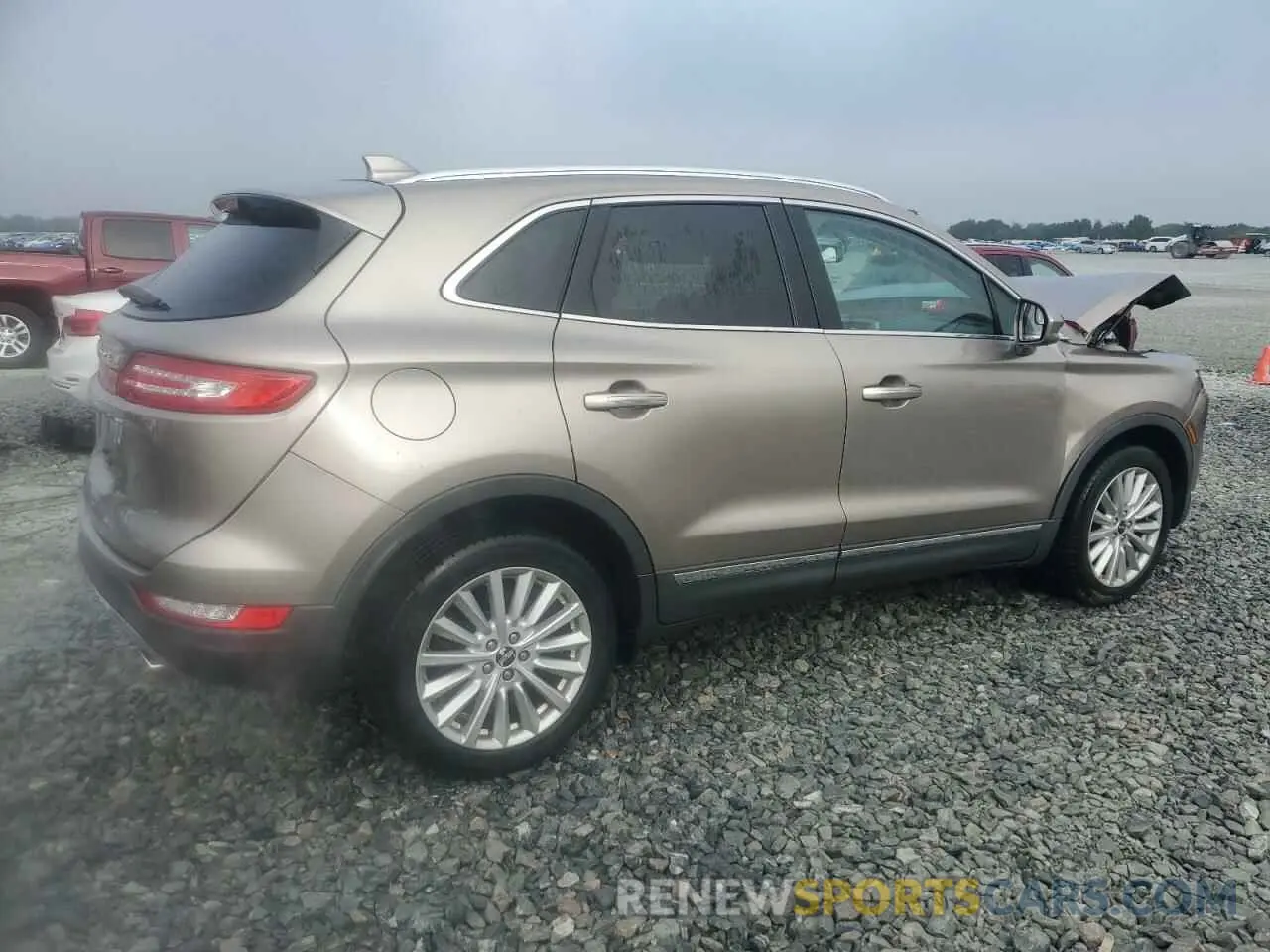 3 Photograph of a damaged car 5LMCJ1C98KUL46098 LINCOLN MKZ 2019