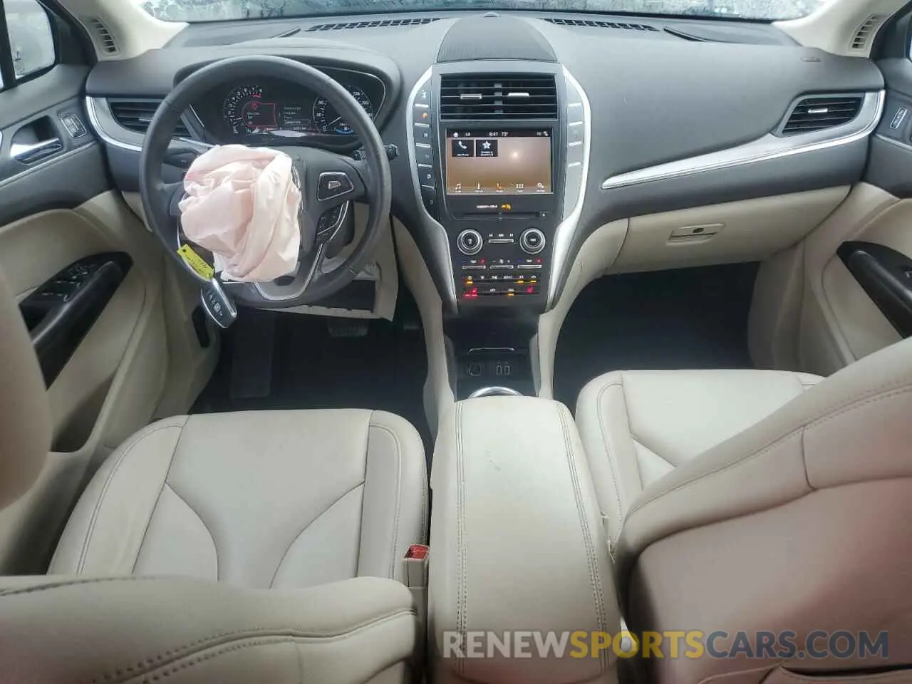 8 Photograph of a damaged car 5LMCJ1C98KUL46098 LINCOLN MKZ 2019