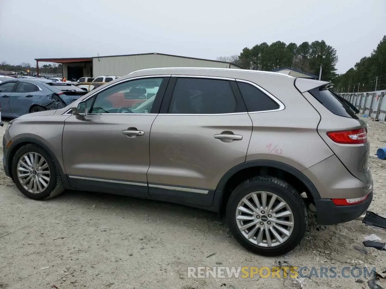 2 Photograph of a damaged car 5LMCJ1C9XKUL26497 LINCOLN MKZ 2019