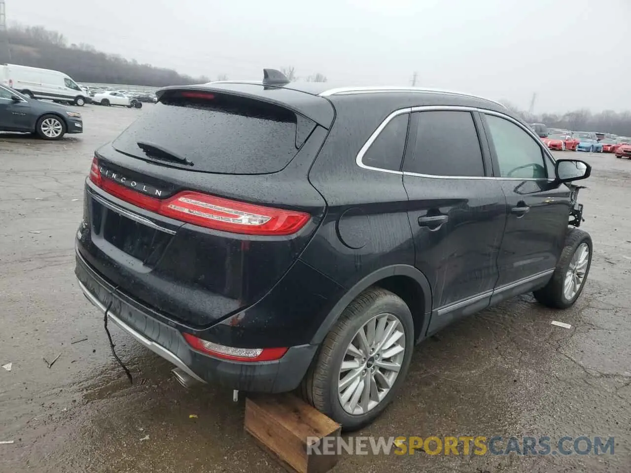 3 Photograph of a damaged car 5LMCJ1D90KUL51827 LINCOLN MKZ 2019