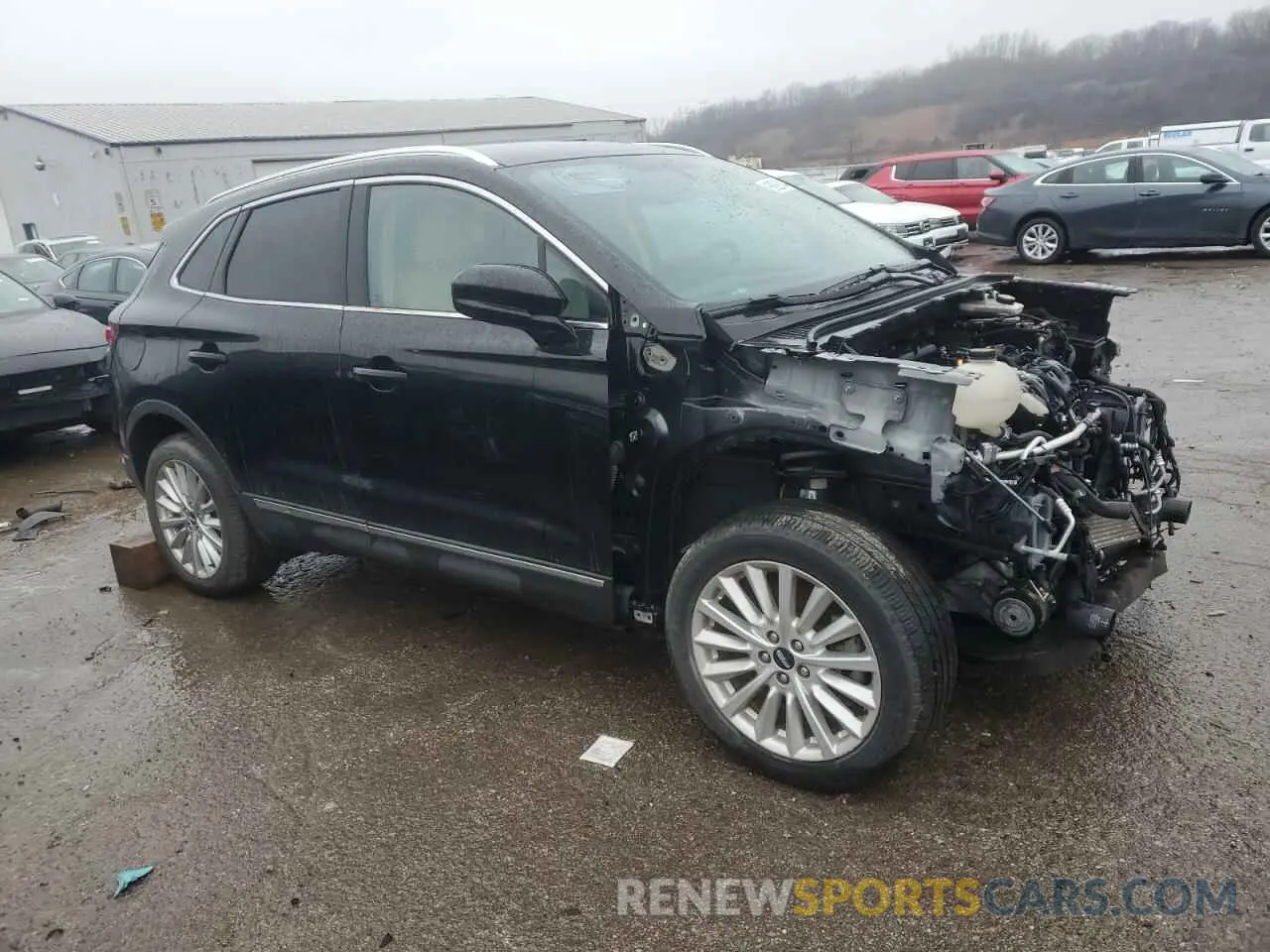 4 Photograph of a damaged car 5LMCJ1D90KUL51827 LINCOLN MKZ 2019