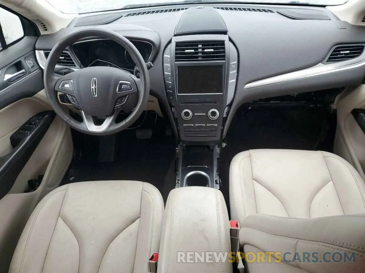 8 Photograph of a damaged car 5LMCJ1D90KUL51827 LINCOLN MKZ 2019