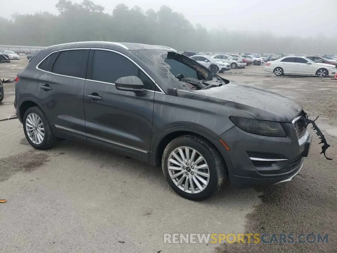4 Photograph of a damaged car 5LMCJ1D92KUL01379 LINCOLN MKZ 2019