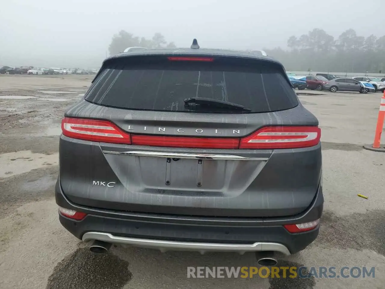 6 Photograph of a damaged car 5LMCJ1D92KUL01379 LINCOLN MKZ 2019