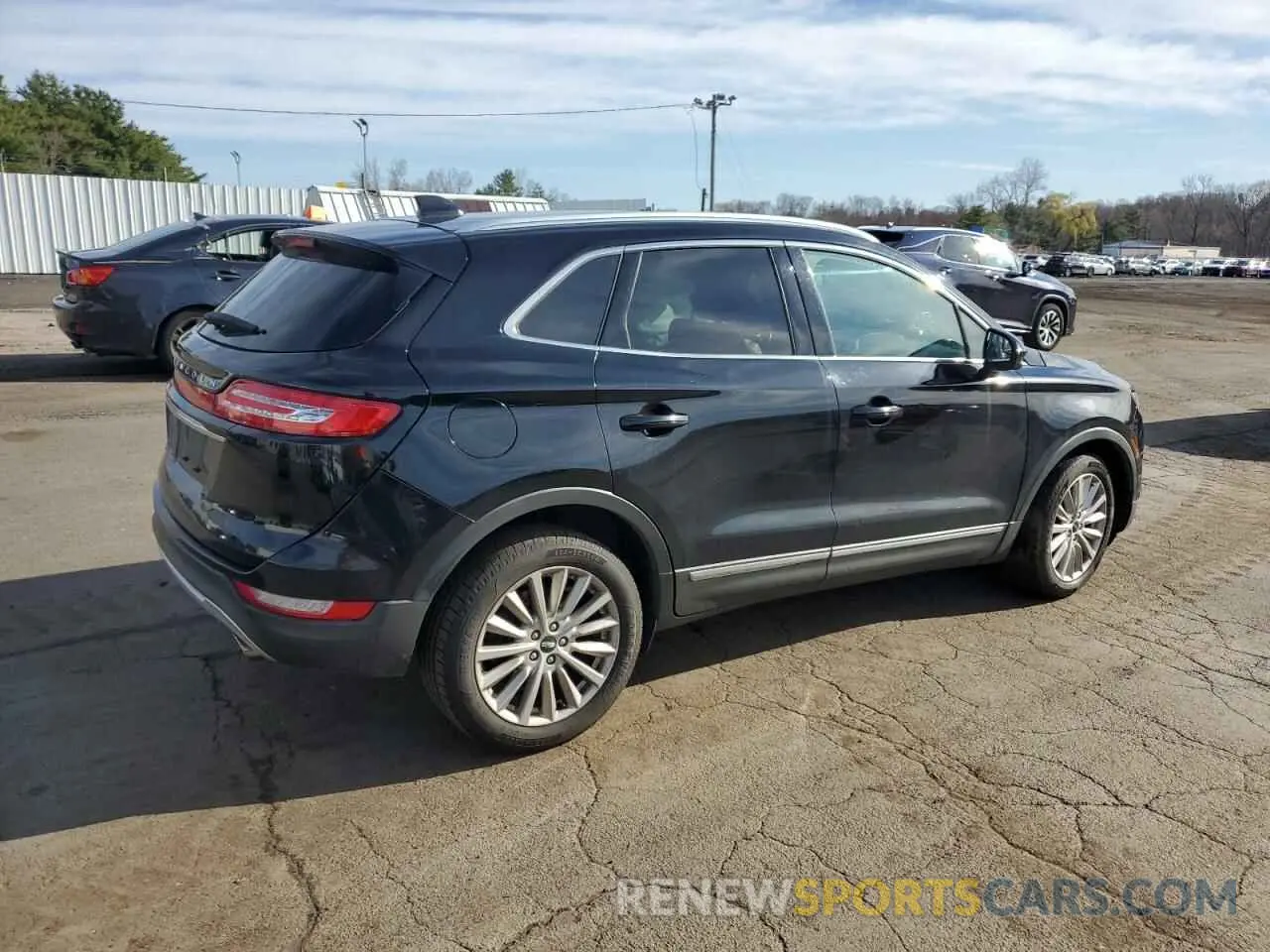 3 Photograph of a damaged car 5LMCJ1D99KUL08927 LINCOLN MKZ 2019