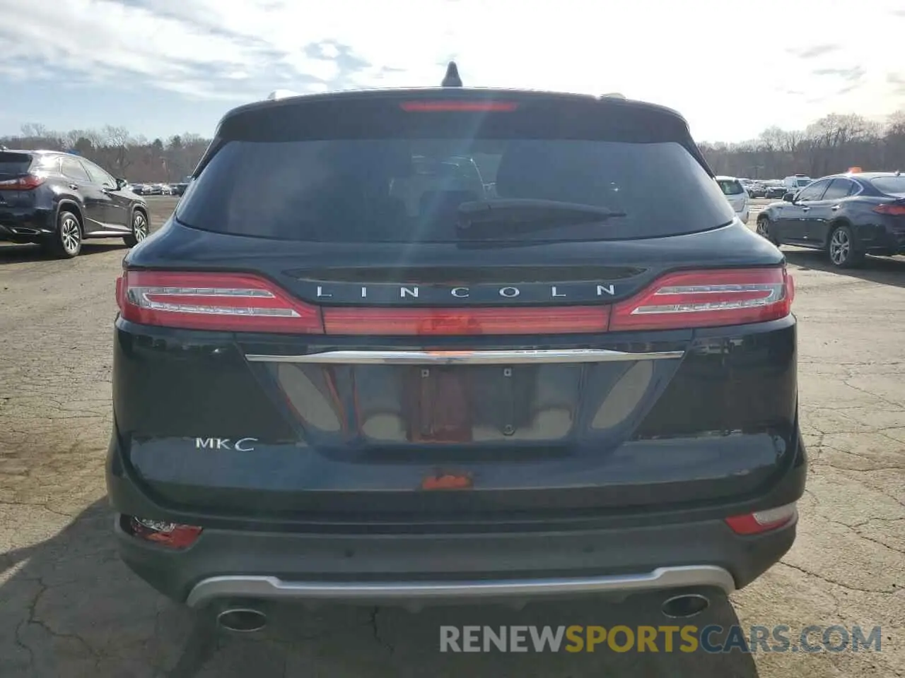 6 Photograph of a damaged car 5LMCJ1D99KUL08927 LINCOLN MKZ 2019