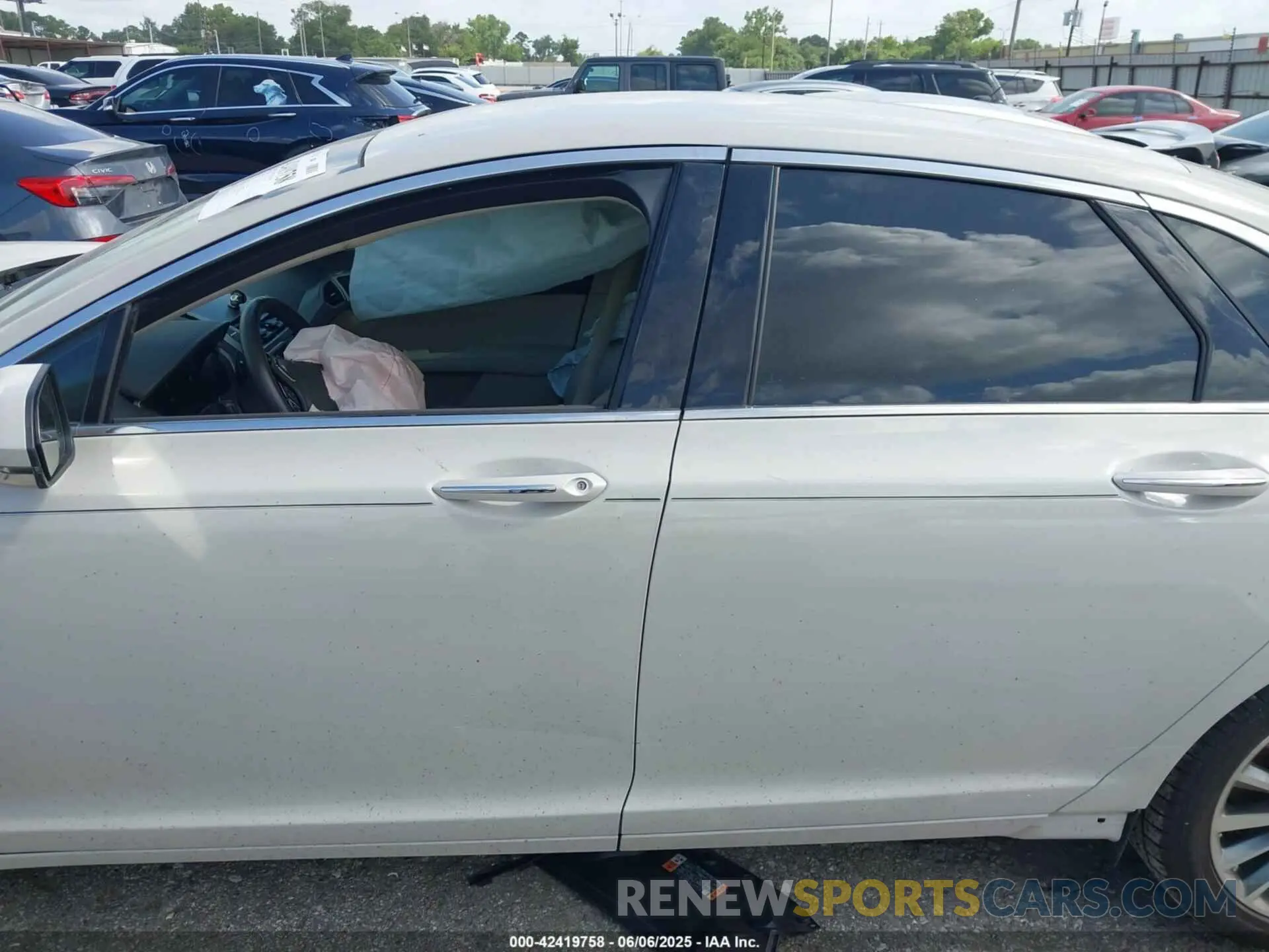14 Photograph of a damaged car 3LN6L5A90LR622917 LINCOLN MKZ 2020