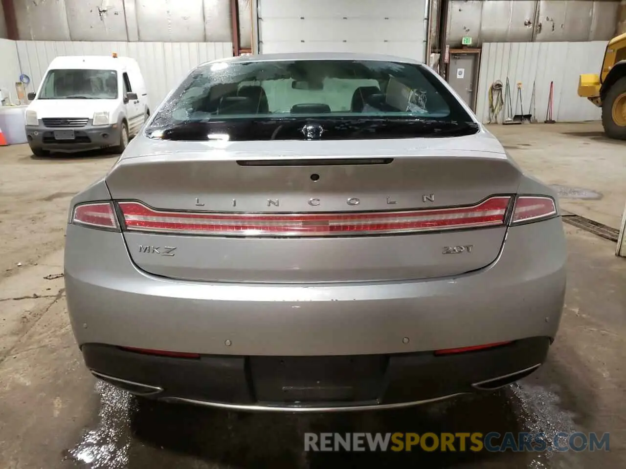 6 Photograph of a damaged car 3LN6L5A94LR603903 LINCOLN MKZ 2020