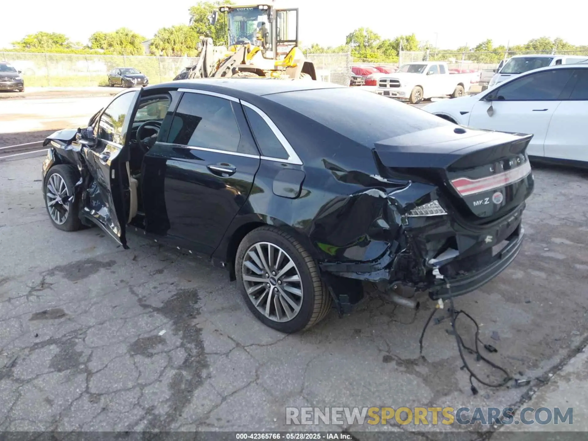 3 Photograph of a damaged car 3LN6L5A98LR605699 LINCOLN MKZ 2020