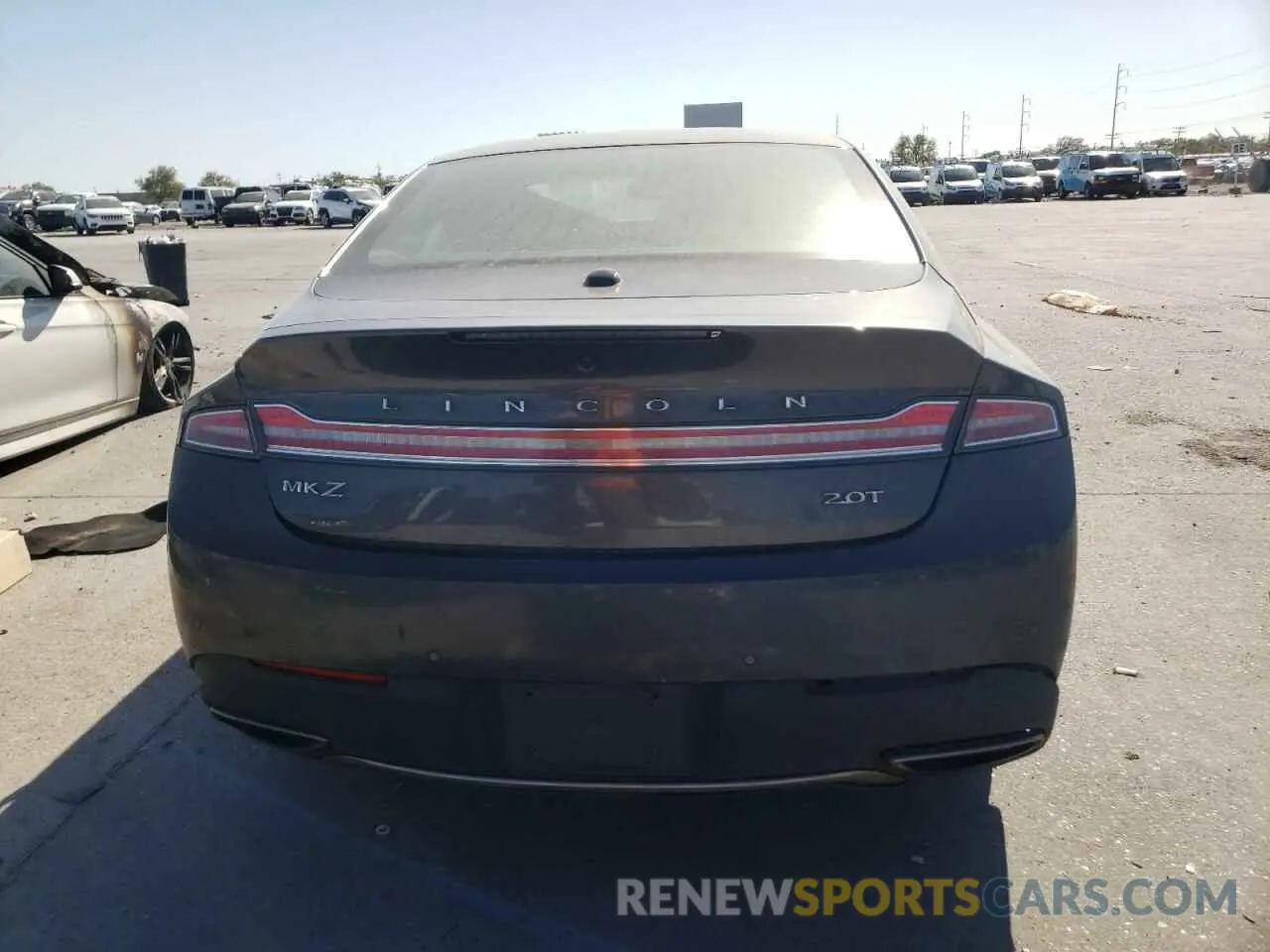 6 Photograph of a damaged car 3LN6L5A98LR611468 LINCOLN MKZ 2020