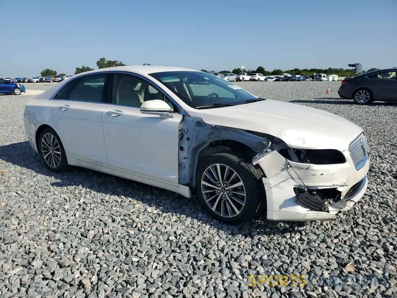 4 Photograph of a damaged car 3LN6L5A99LR618087 LINCOLN MKZ 2020
