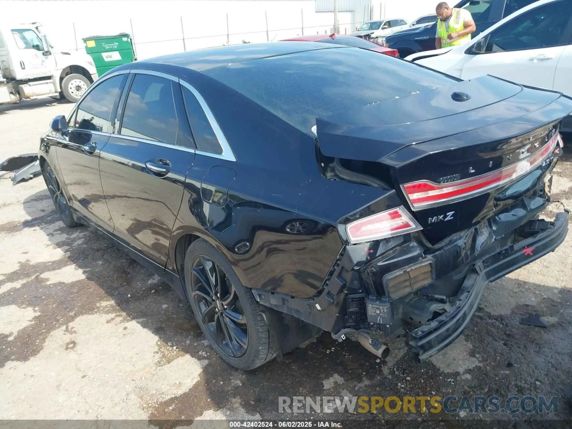 3 Photograph of a damaged car 3LN6L5E92LR609404 LINCOLN MKZ 2020