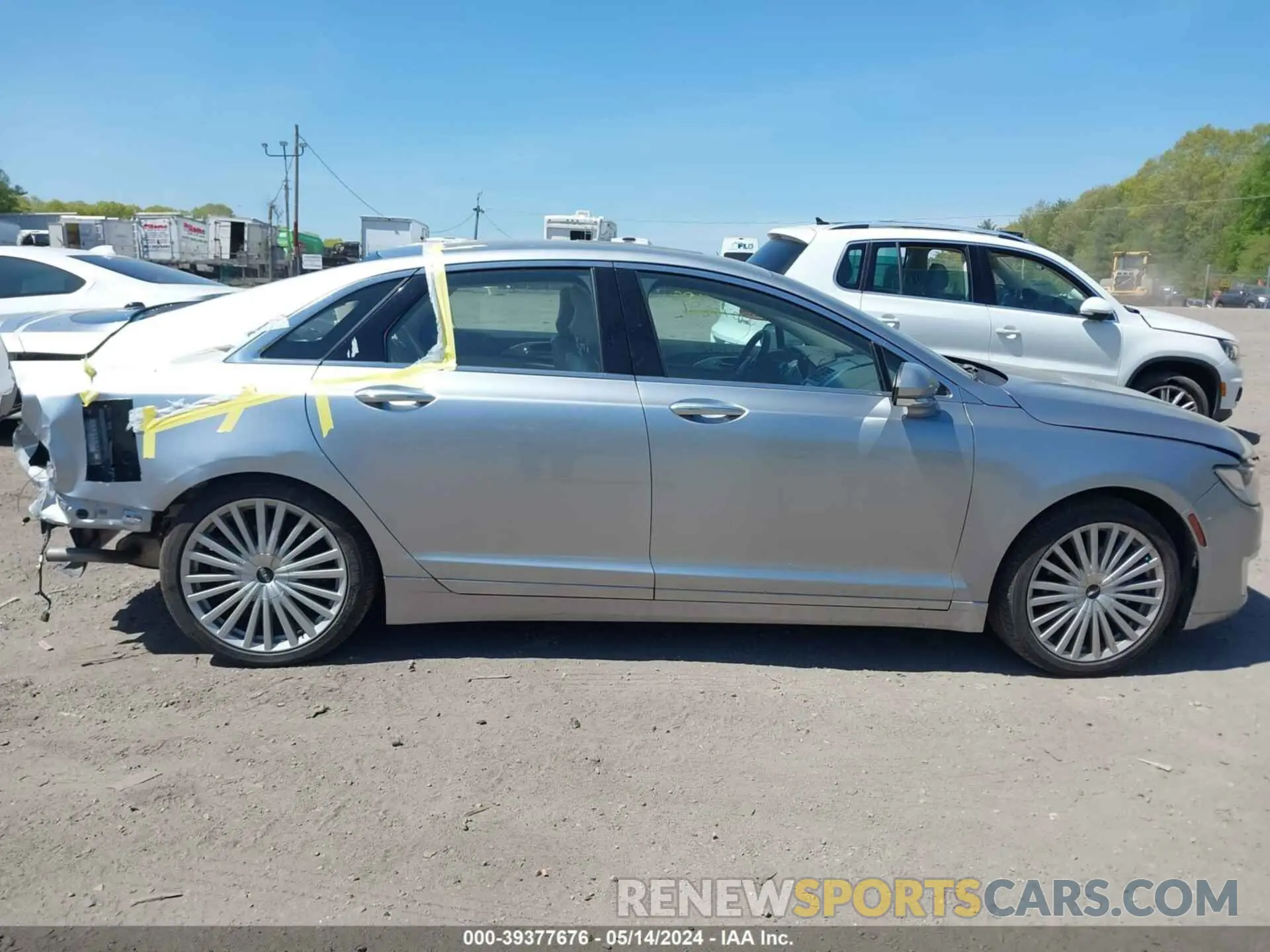 13 Photograph of a damaged car 3LN6L5E95LR602382 LINCOLN MKZ 2020