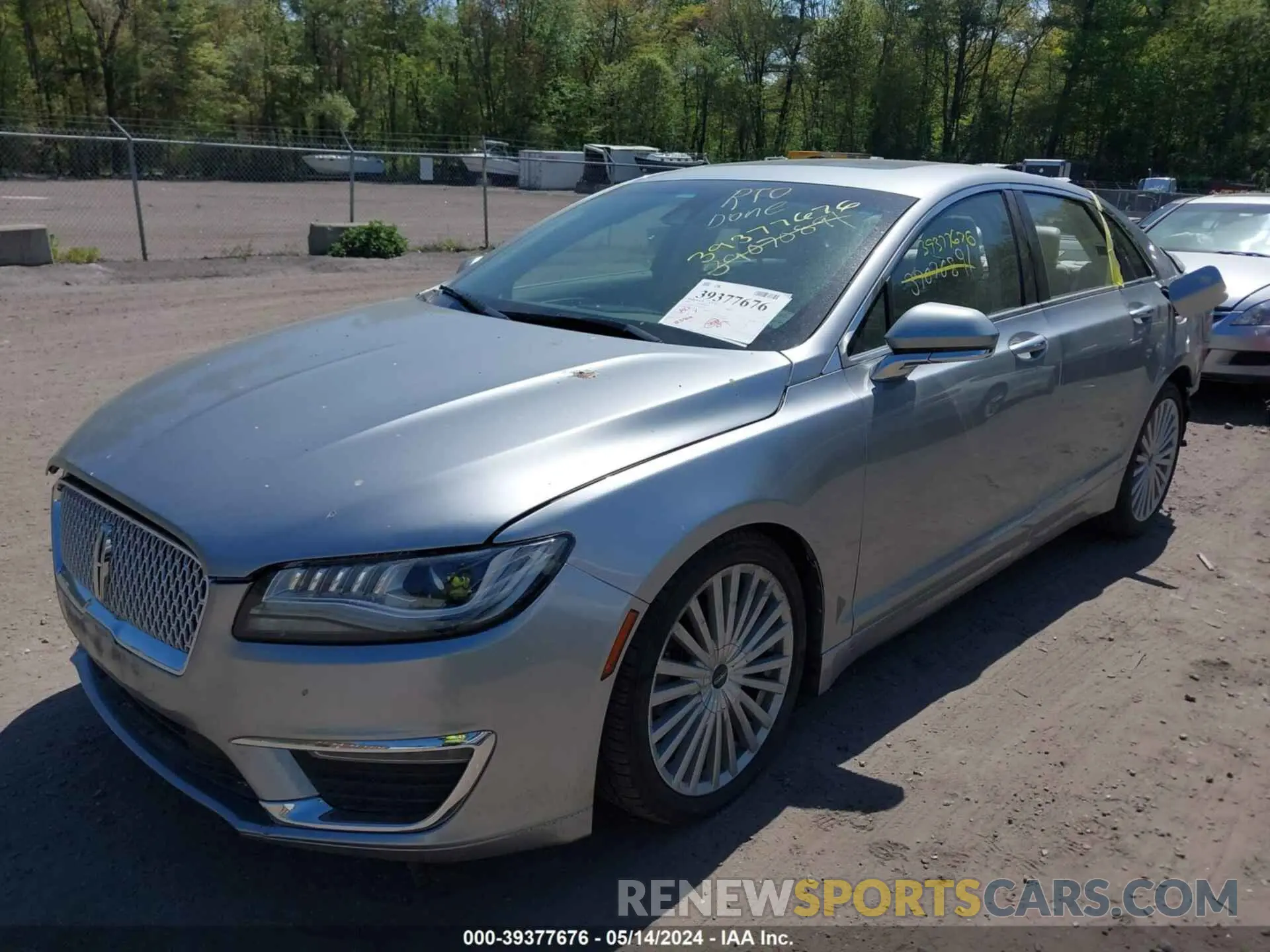 2 Photograph of a damaged car 3LN6L5E95LR602382 LINCOLN MKZ 2020