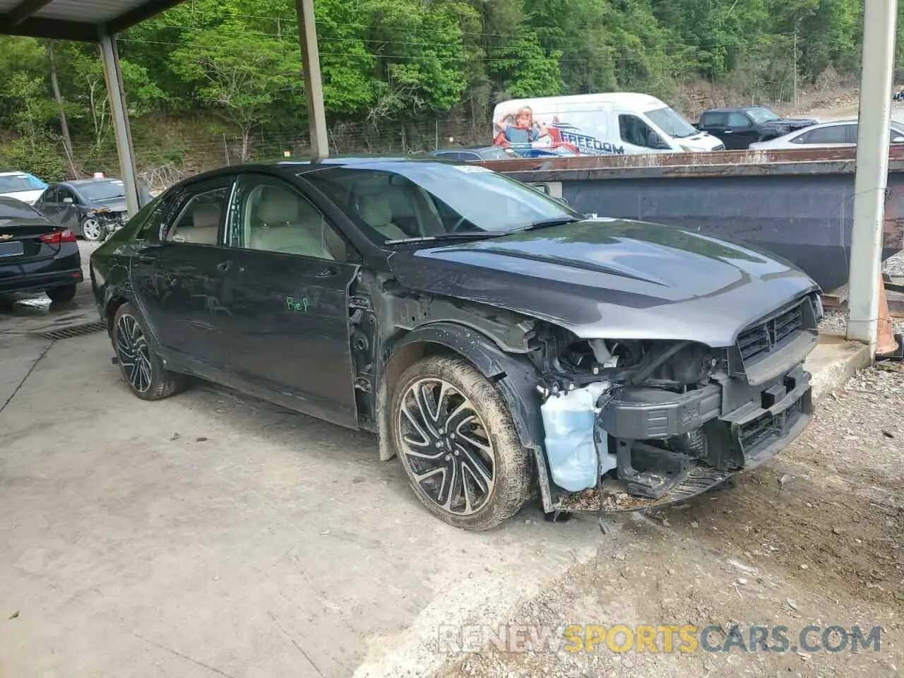 4 Photograph of a damaged car 3LN6L5E96LR614668 LINCOLN MKZ 2020