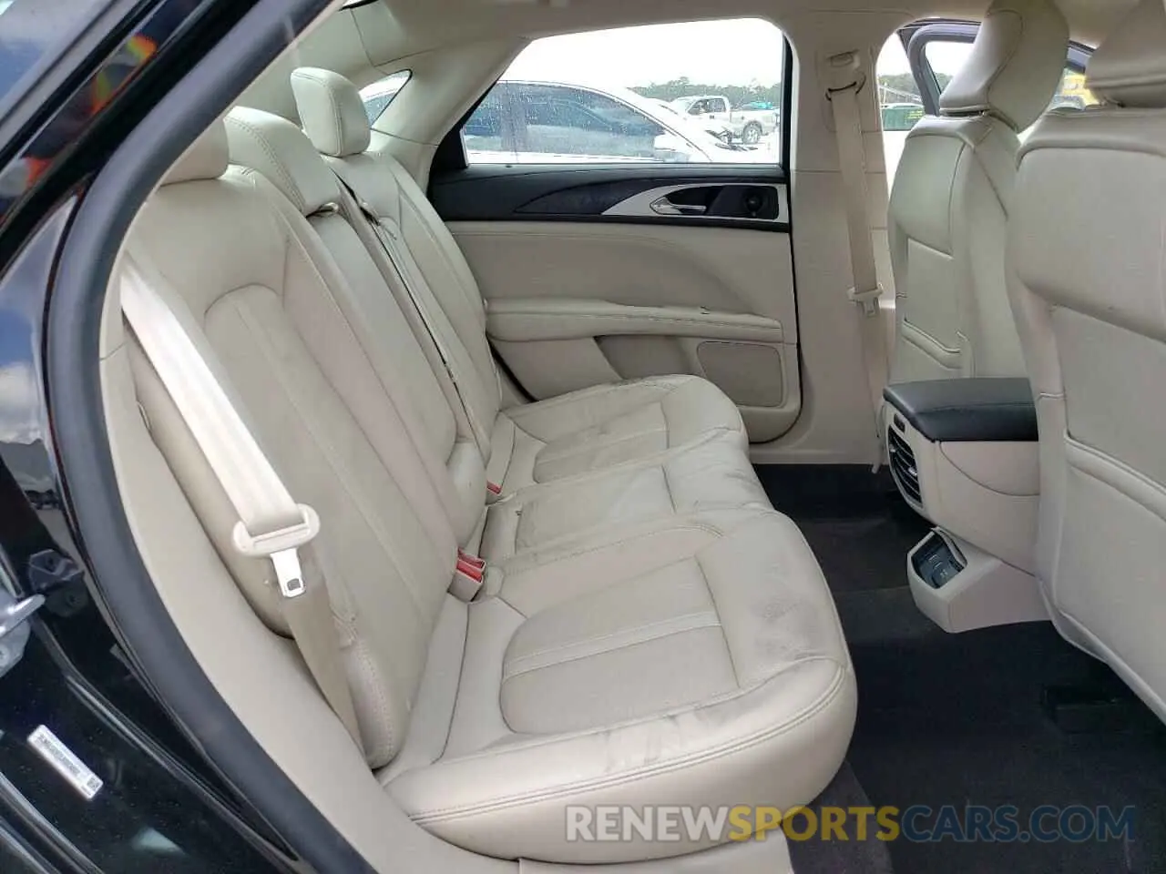 10 Photograph of a damaged car 3LN6L5E97LR603002 LINCOLN MKZ 2020