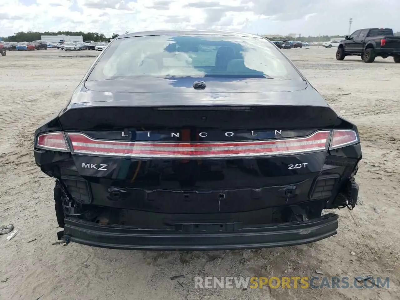 6 Photograph of a damaged car 3LN6L5E97LR603002 LINCOLN MKZ 2020