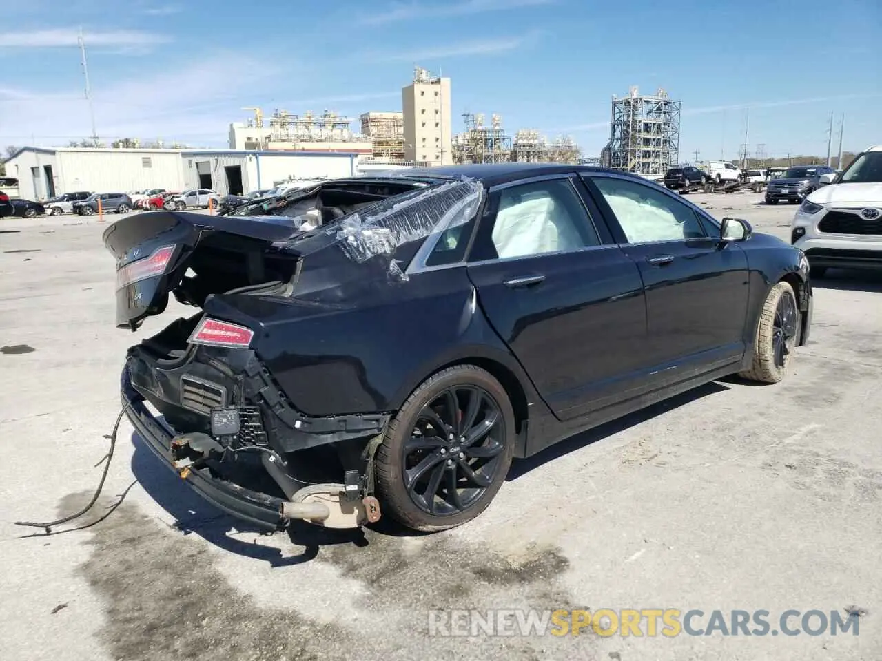 3 Photograph of a damaged car 3LN6L5E98LR608595 LINCOLN MKZ 2020