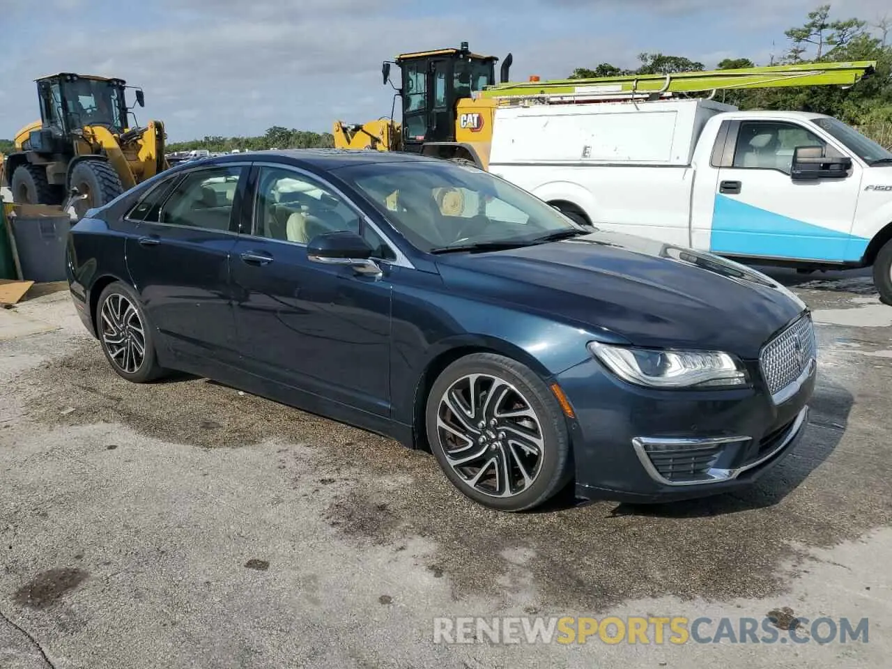 4 Photograph of a damaged car 3LN6L5E99LR608752 LINCOLN MKZ 2020