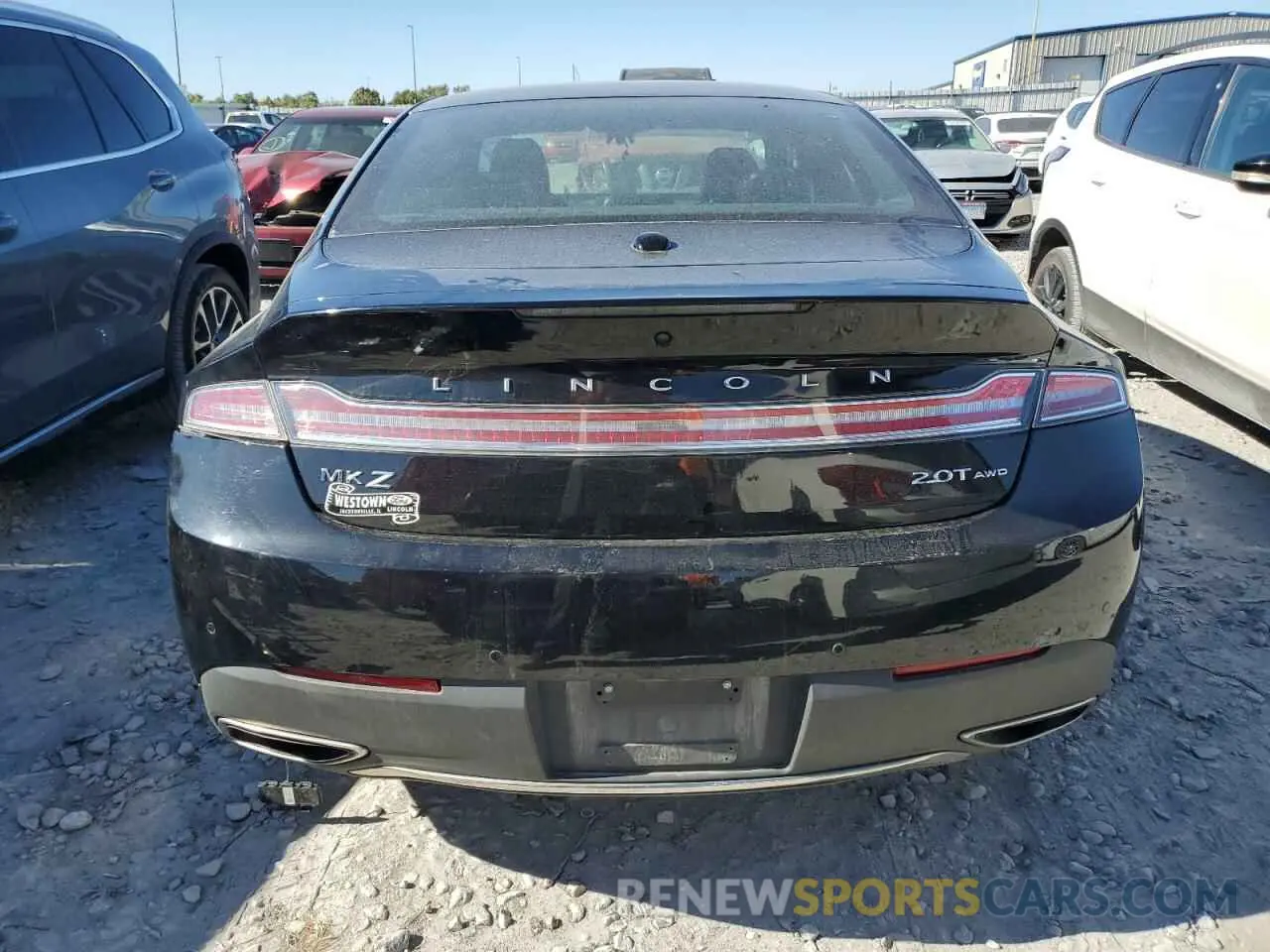 6 Photograph of a damaged car 3LN6L5F94LR613596 LINCOLN MKZ 2020