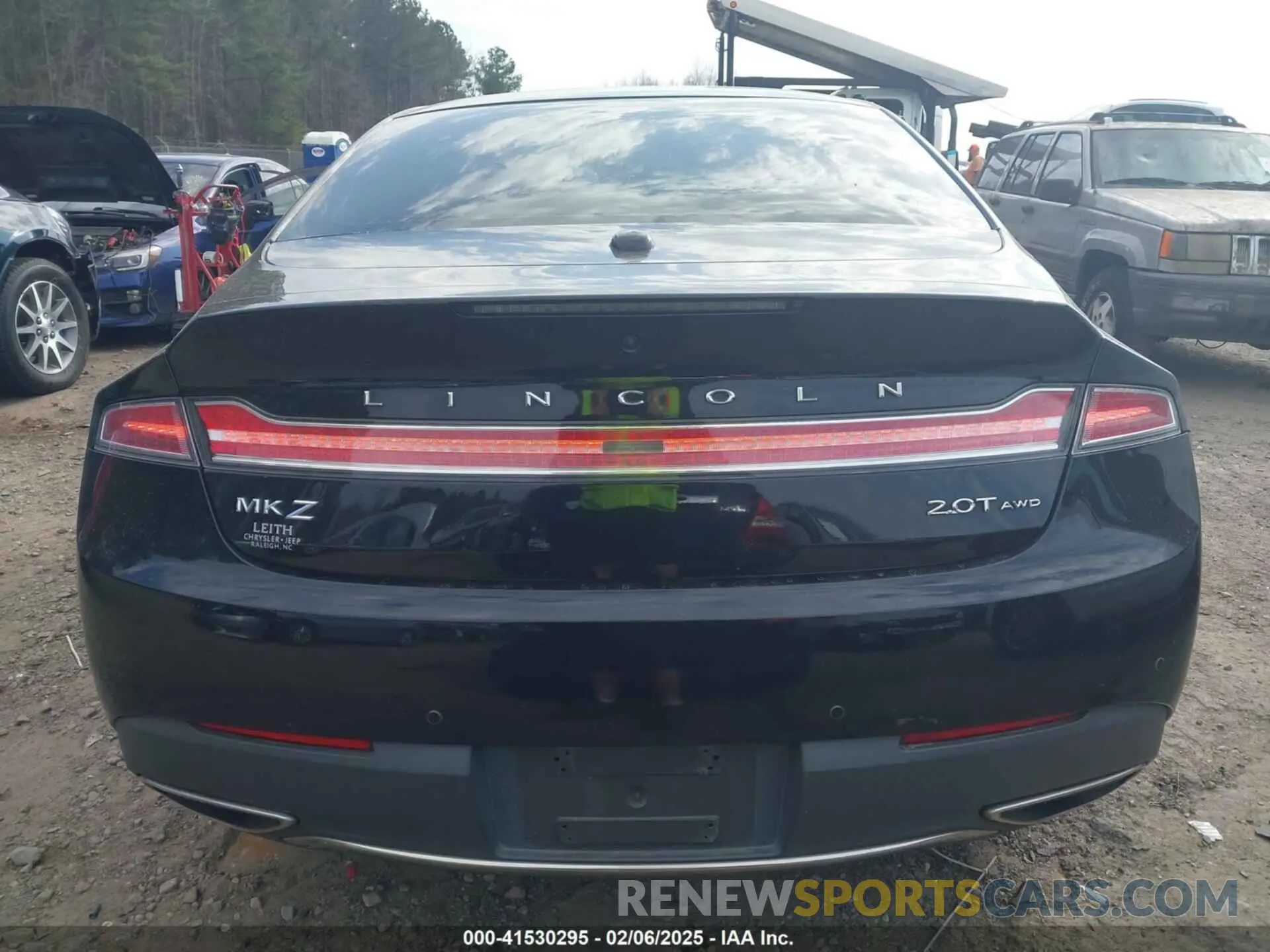 16 Photograph of a damaged car 3LN6L5F96LR608237 LINCOLN MKZ 2020