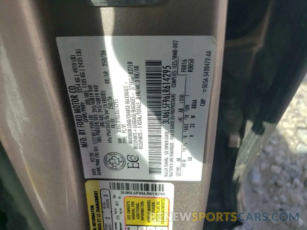 12 Photograph of a damaged car 3LN6L5F96LR614295 LINCOLN MKZ 2020