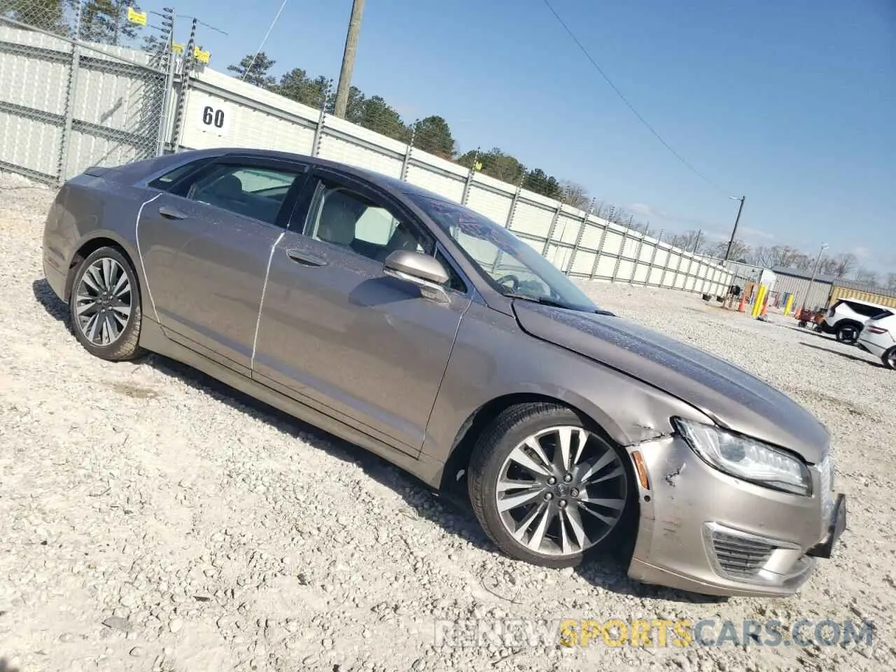 4 Photograph of a damaged car 3LN6L5F96LR614295 LINCOLN MKZ 2020